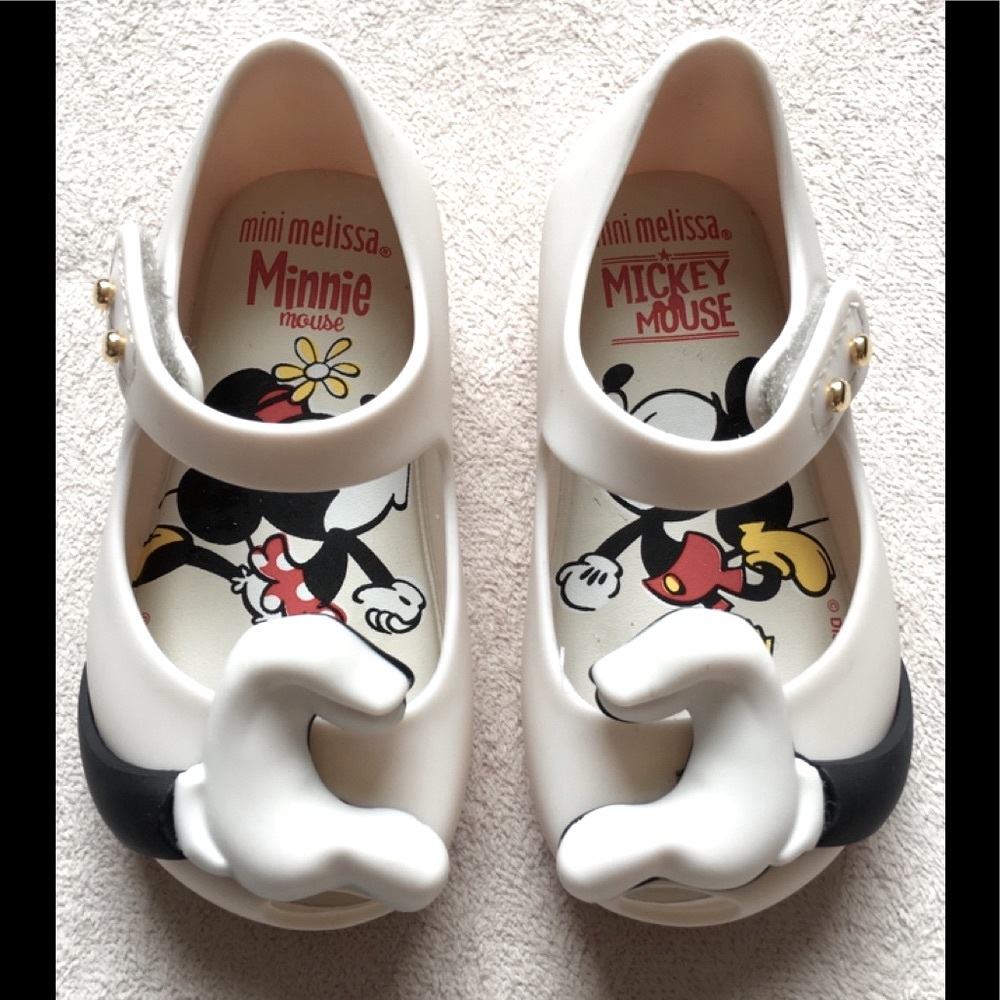 MINI MELISSA Scented Mary Janes, Mickey & Minnie Hands, Size 5 Toddler Off-White